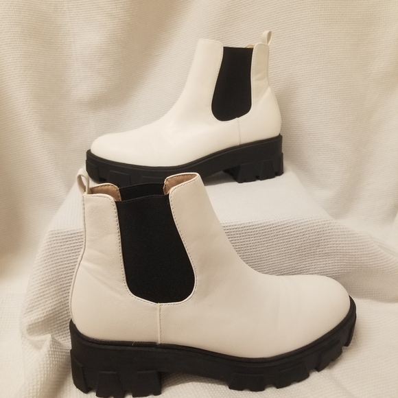 NWOT Nasty Gal White Boots - Picture 6 of 6